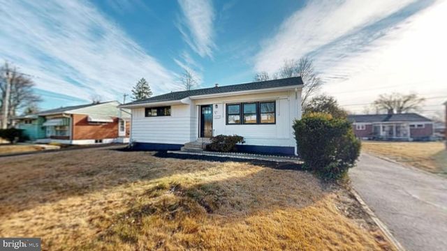 1038 PLATT AVE, Folsom, PA 19033