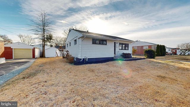 1038 PLATT AVE, Folsom, PA 19033