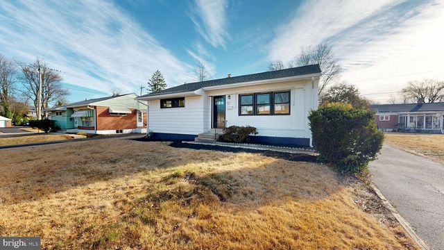 1038 PLATT AVE, Folsom, PA 19033