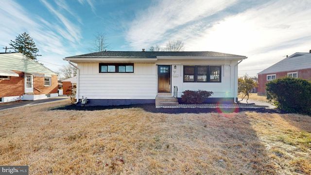 1038 PLATT AVE, Folsom, PA 19033