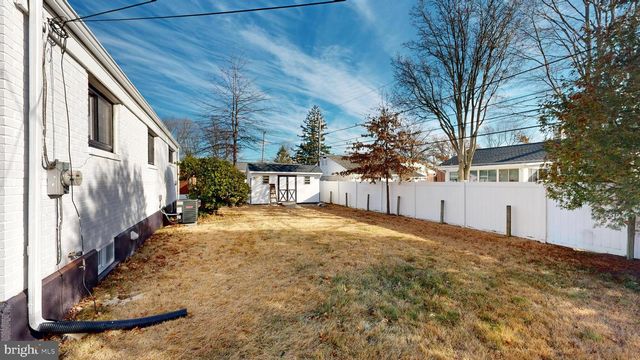 1038 PLATT AVE, Folsom, PA 19033