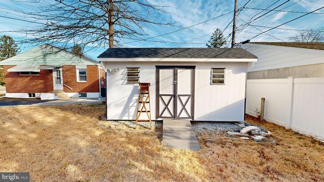 1038 PLATT AVE, Folsom, PA 19033