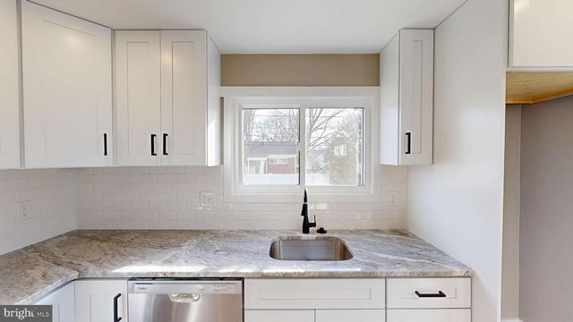 1038 PLATT AVE, Folsom, PA 19033