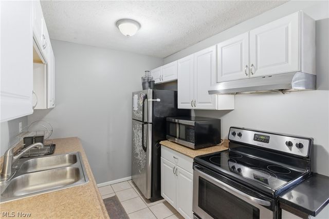 8557 N Akins Road 204, North Royalton, OH 44133