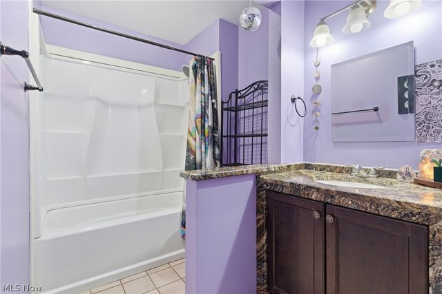 8557 N Akins Road 204, North Royalton, OH 44133