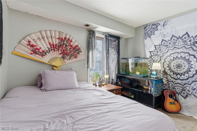 8557 N Akins Road 204, North Royalton, OH 44133