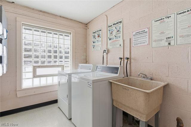 8557 N Akins Road 204, North Royalton, OH 44133