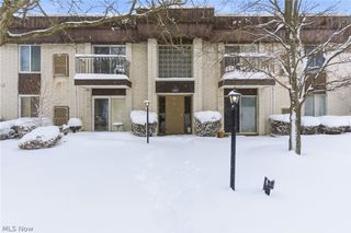 8557 N Akins Road 204, North Royalton, OH 44133