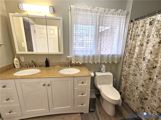 508 Kevin Dr, Farmville, VA 23901