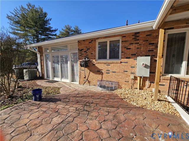 508 Kevin Dr, Farmville, VA 23901