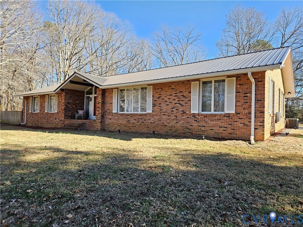 508 Kevin Dr, Farmville, VA 23901