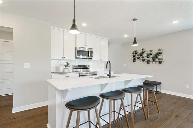 19721 W 195th Place, Spring Hill, KS 66083