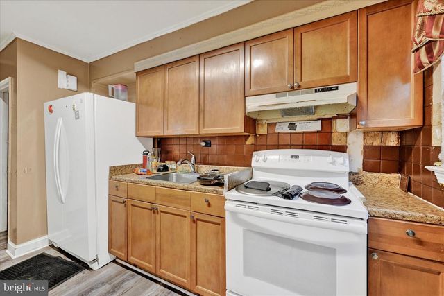 854 BRADHURST RD, Baltimore, MD 21212