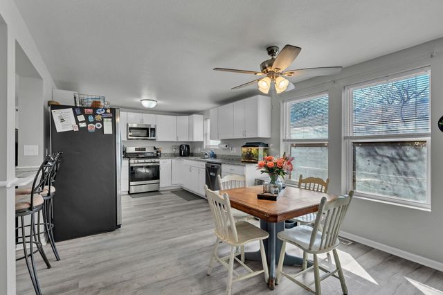 217 N Tracy St, Wichita, KS 67212