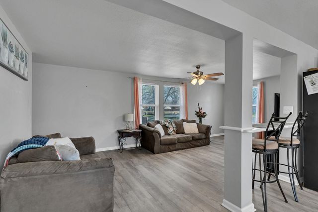 217 N Tracy St, Wichita, KS 67212