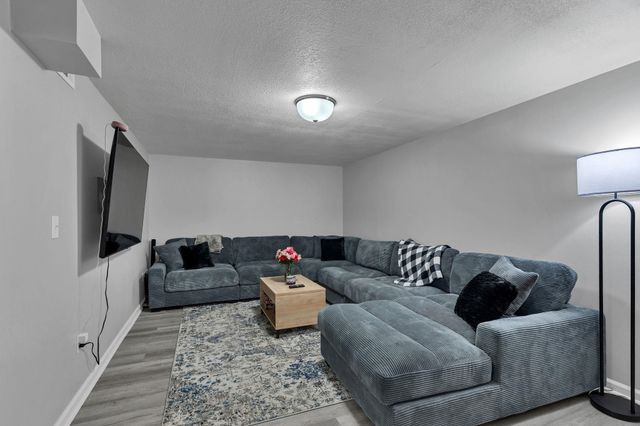 217 N Tracy St, Wichita, KS 67212