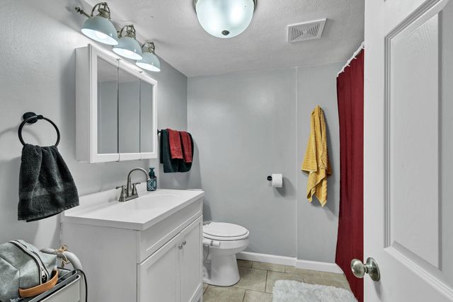 217 N Tracy St, Wichita, KS 67212