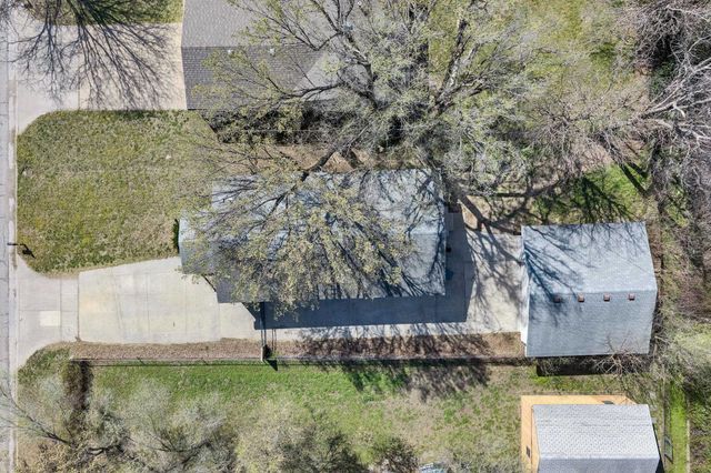 217 N Tracy St, Wichita, KS 67212