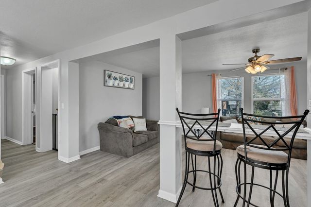 217 N Tracy St, Wichita, KS 67212