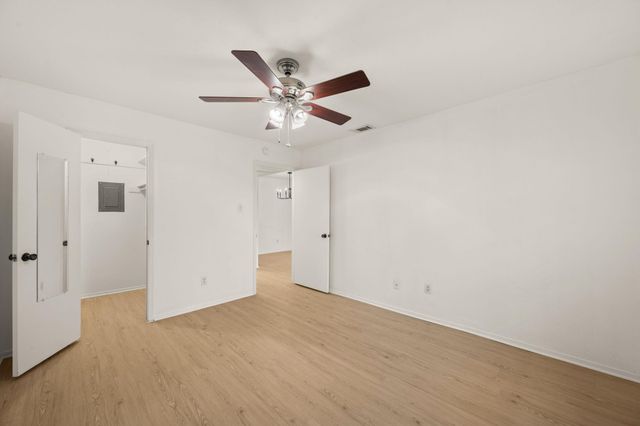 4159 Steck Ave 267, Austin, TX 78759