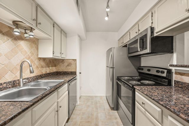 4159 Steck Ave 267, Austin, TX 78759