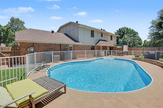 1609 N Stoney Ridge Road, Edmond, OK 73034