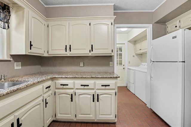 1609 N Stoney Ridge Road, Edmond, OK 73034
