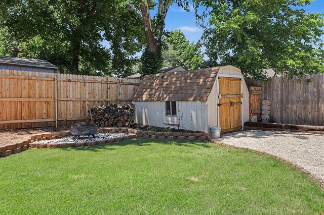1609 N Stoney Ridge Road, Edmond, OK 73034