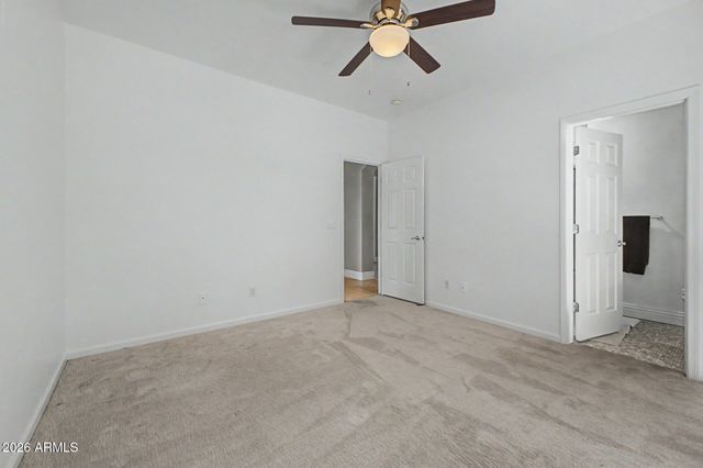 2886 E WASHINGTON Avenue, Gilbert, AZ 85234