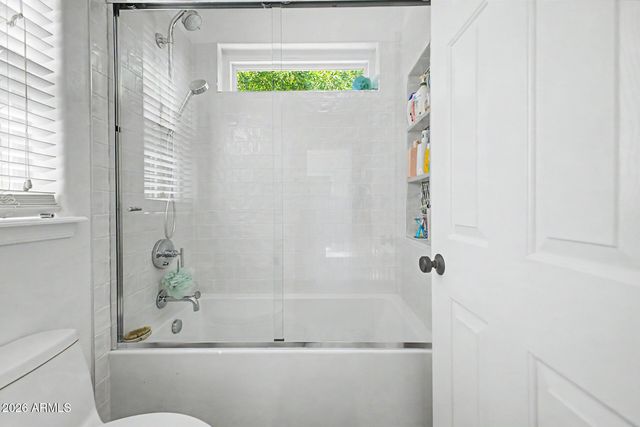 2886 E WASHINGTON Avenue, Gilbert, AZ 85234