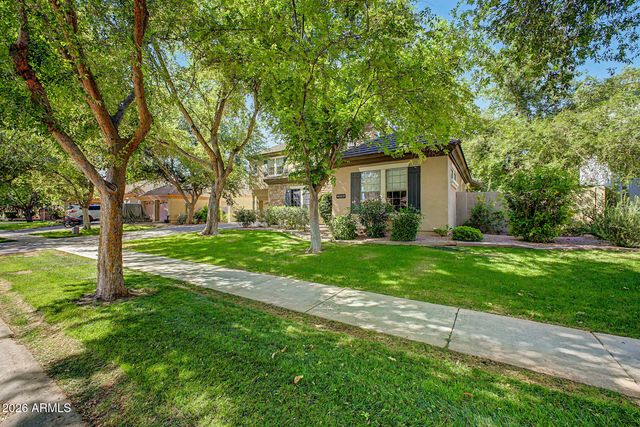 2886 E WASHINGTON Avenue, Gilbert, AZ 85234