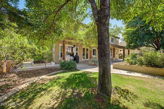 2886 E WASHINGTON Avenue, Gilbert, AZ 85234