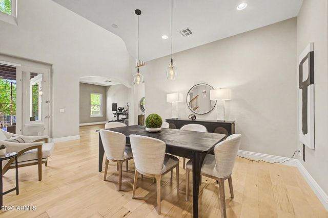 2886 E WASHINGTON Avenue, Gilbert, AZ 85234