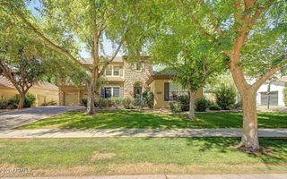 2886 E WASHINGTON Avenue, Gilbert, AZ 85234