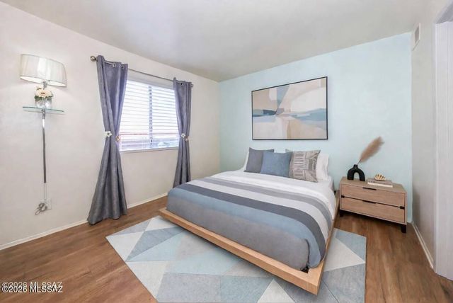 1810 E Blacklidge Dr Apt 811, Tucson, AZ 85719