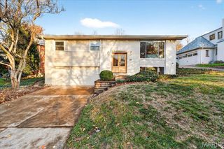 2 Thorncliff, Kirkwood, MO 63122