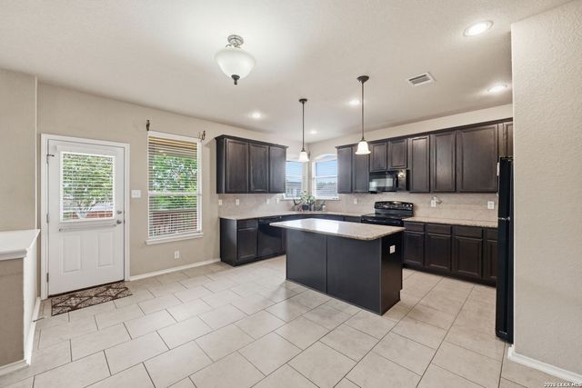 918 Armour Dr, Cibolo, TX 78108