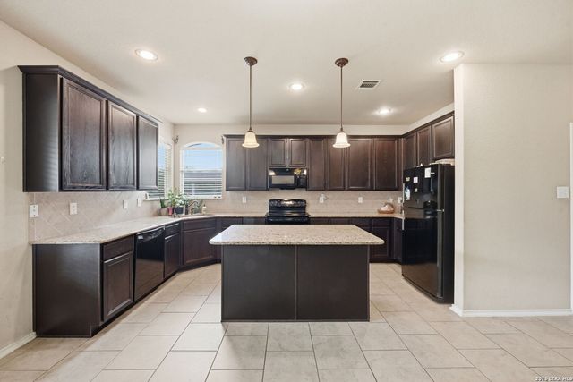 918 Armour Dr, Cibolo, TX 78108