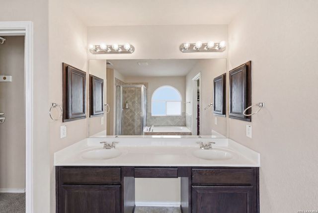 918 Armour Dr, Cibolo, TX 78108