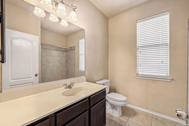 918 Armour Dr, Cibolo, TX 78108