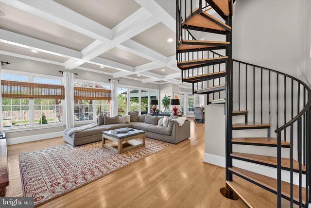25301 POLAND RD, Chantilly, VA 20152