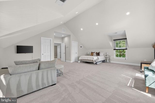 25301 POLAND RD, Chantilly, VA 20152