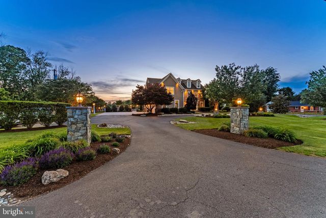 25301 POLAND RD, Chantilly, VA 20152