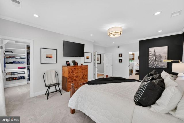 25301 POLAND RD, Chantilly, VA 20152