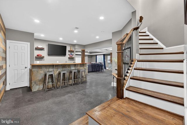 25301 POLAND RD, Chantilly, VA 20152