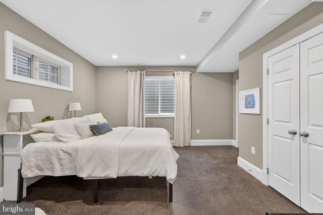 25301 POLAND RD, Chantilly, VA 20152