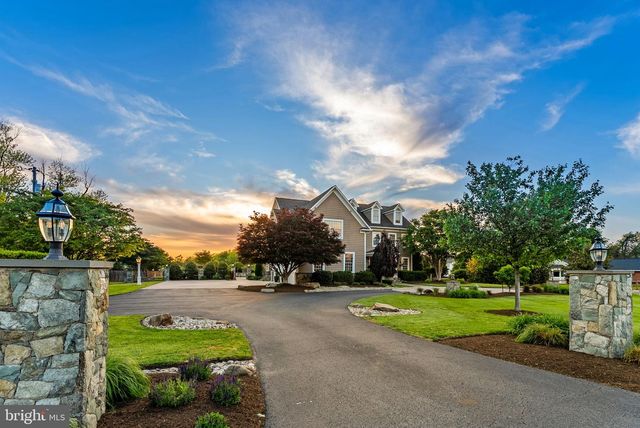 25301 POLAND RD, Chantilly, VA 20152
