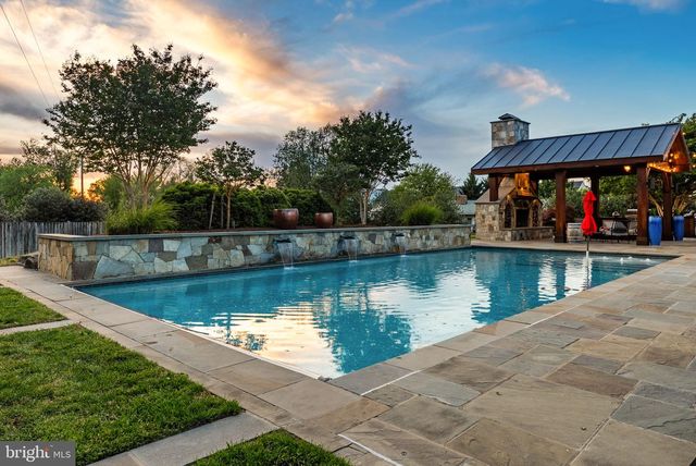 25301 POLAND RD, Chantilly, VA 20152
