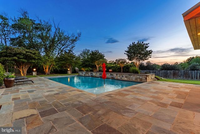 25301 POLAND RD, Chantilly, VA 20152