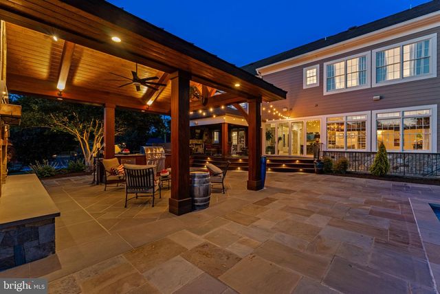 25301 POLAND RD, Chantilly, VA 20152